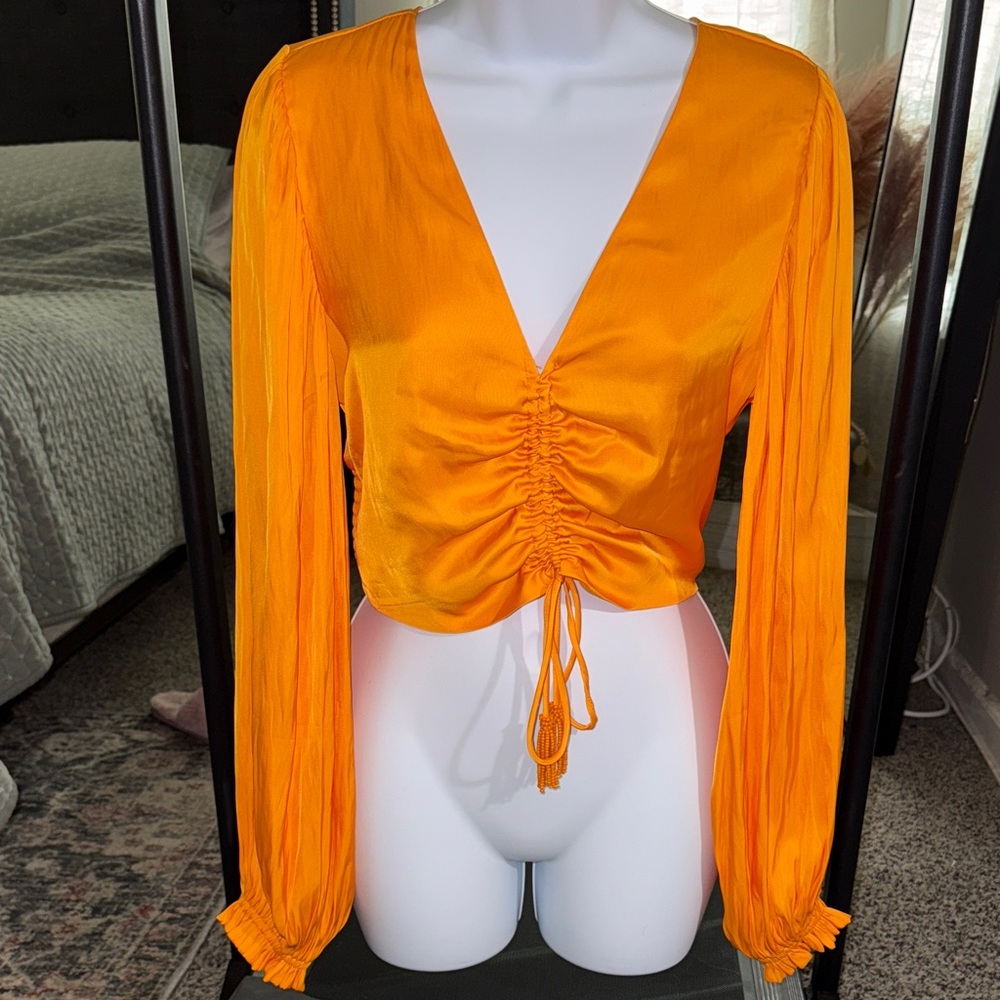 cupcakes & cashmere Orange Ruched V-Neck Long-Sleeve Crop Top
